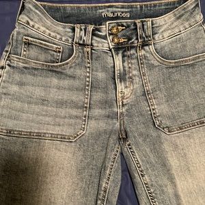 Maurices Women's Medium Wash  Denim Jean Capris Size 8